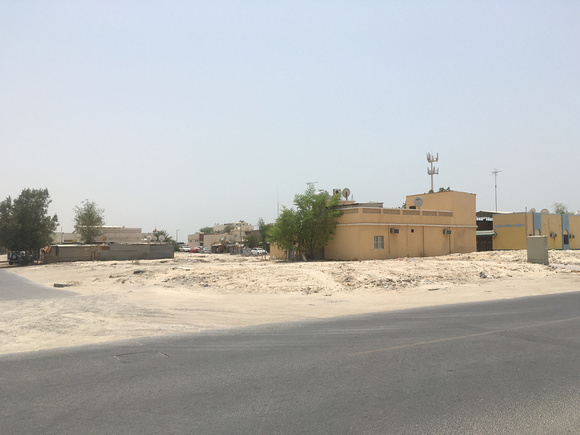 House in Al Satwa, yep, we're in the desert!